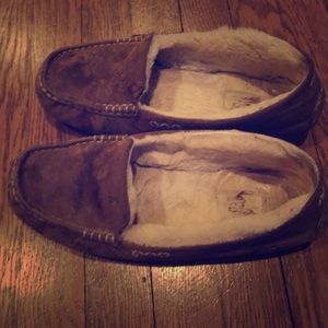 Ugg Ansley slippers